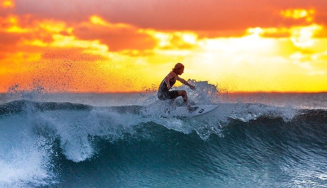 surfing-2212948_640